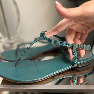Gucci crystal thong sandals good condition